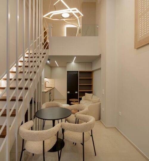 Stylish Turn-Key Apartment